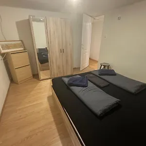 Bed & Breakfast King, Budapest